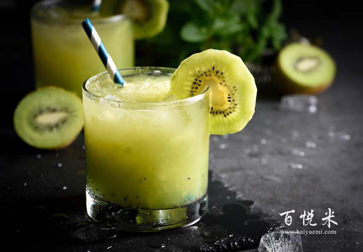 想做調(diào)酒師,要去哪個西點學(xué)校好?有建議嗎?